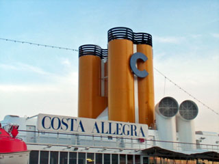 コスタ・アレグラの煙突