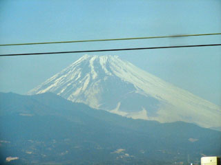 三島駅付近から見た富士山