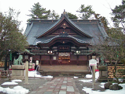 尾山神社拝殿
